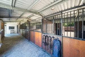 39 Oakridge Street, BURBANK, QLD 4156 AUS