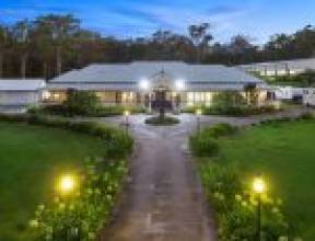 39 Oakridge Street, BURBANK, QLD 4156 AUS