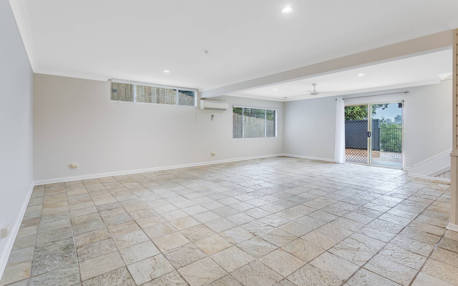 8 Ramor Street, KENMORE, QLD 4069 AUS