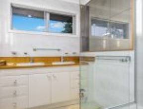 8 Ramor Street, KENMORE, QLD 4069 AUS