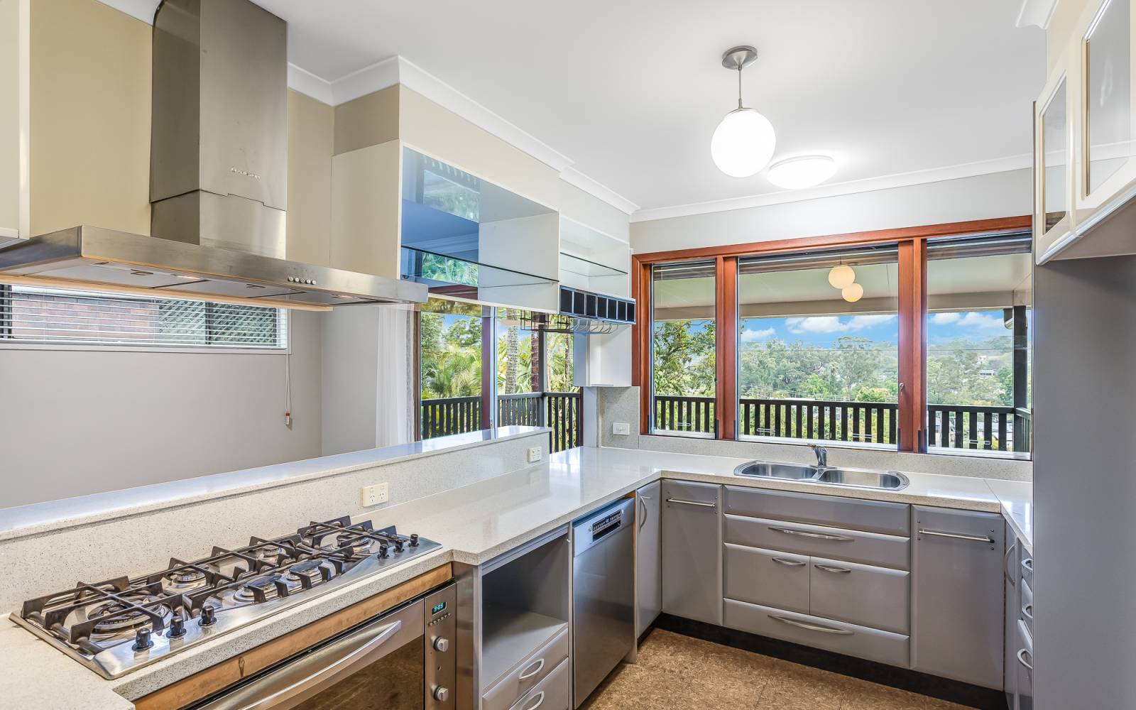 8 Ramor Street, KENMORE, QLD 4069 AUS