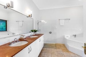 47 Yarawa Street, KENMORE, QLD 4069 AUS