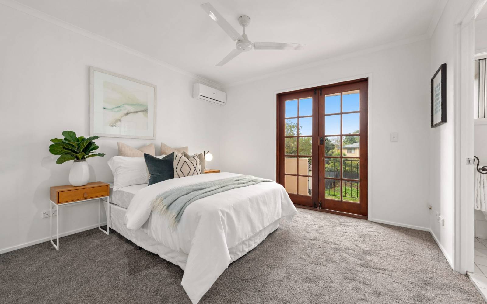 6/74A Sir Fred Schonell Drive, ST LUCIA, QLD 4067 AUS