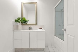 6/74A Sir Fred Schonell Drive, ST LUCIA, QLD 4067 AUS