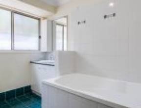 199 George Holt Drive, MOUNT CROSBY, QLD 4306 AUS