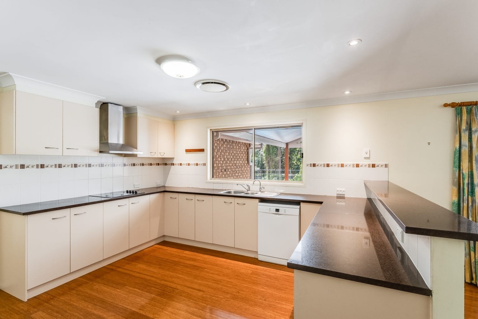 199 George Holt Drive, MOUNT CROSBY, QLD 4306 AUS