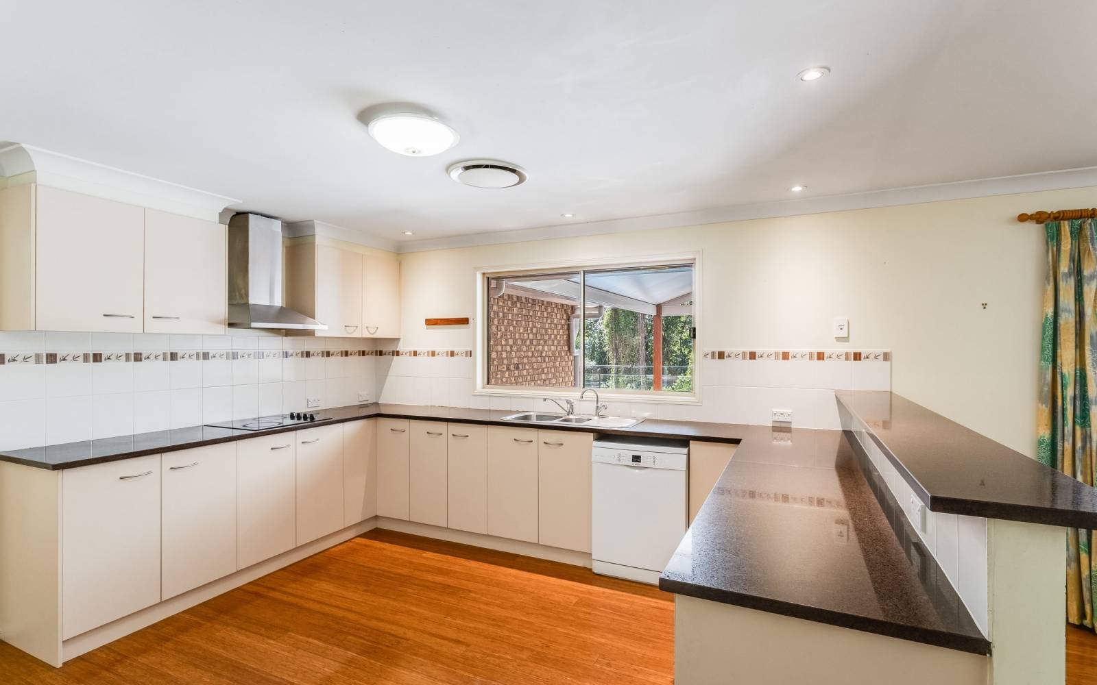 199 George Holt Drive, MOUNT CROSBY, QLD 4306 AUS