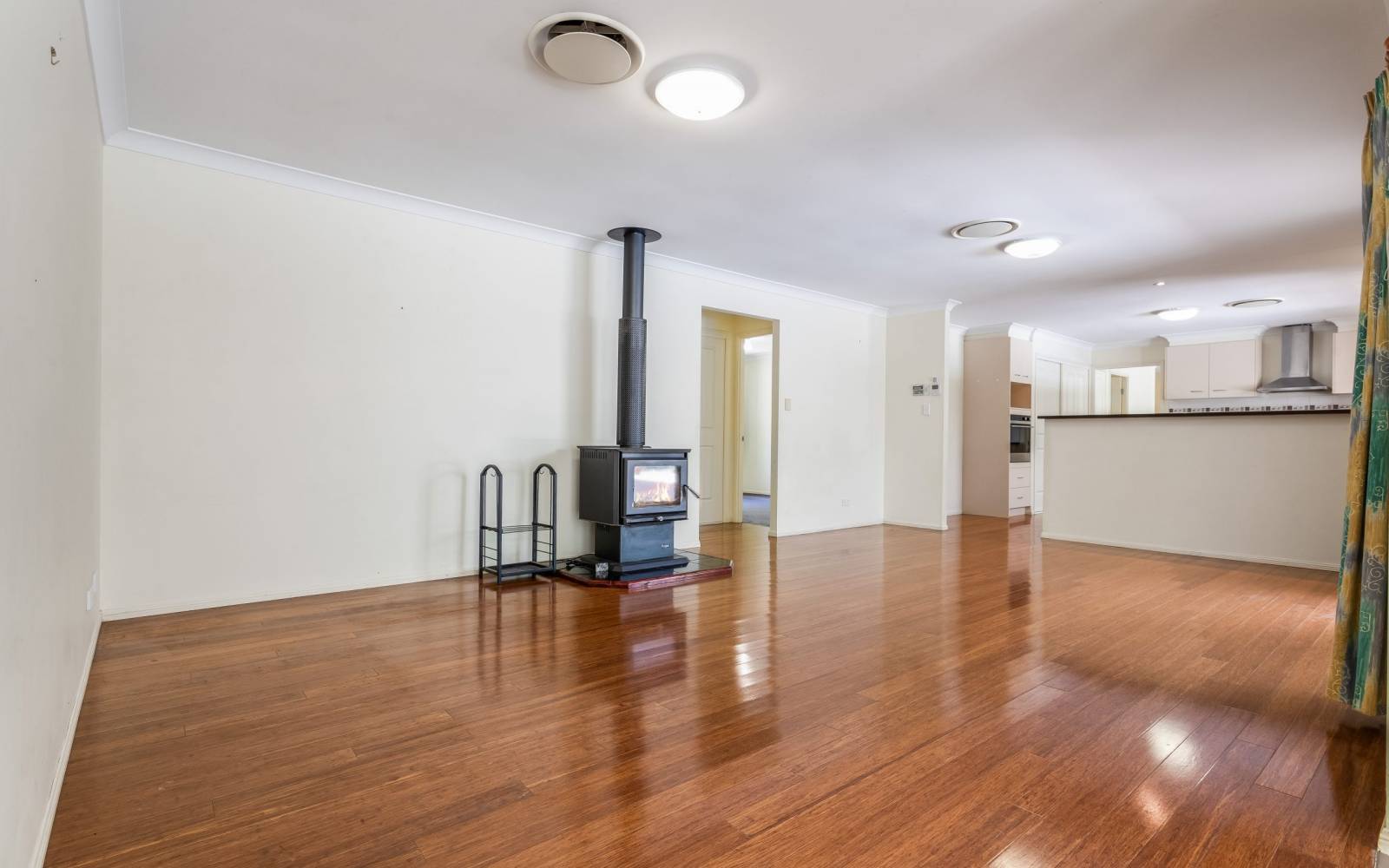 199 George Holt Drive, MOUNT CROSBY, QLD 4306 AUS