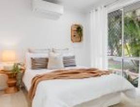 8 Accolade Place, CARSELDINE, QLD 4034 AUS