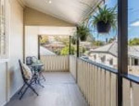 7 Carlyle Street, RED HILL, QLD 4059 AUS