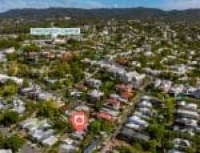 7 Carlyle Street, RED HILL, QLD 4059 AUS