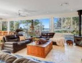 78 Bayside Drive, BEACHMERE, QLD 4510 AUS