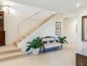 17 Gabwina Street, FIG TREE POCKET, QLD 4069 AUS