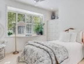 17 Gabwina Street, FIG TREE POCKET, QLD 4069 AUS