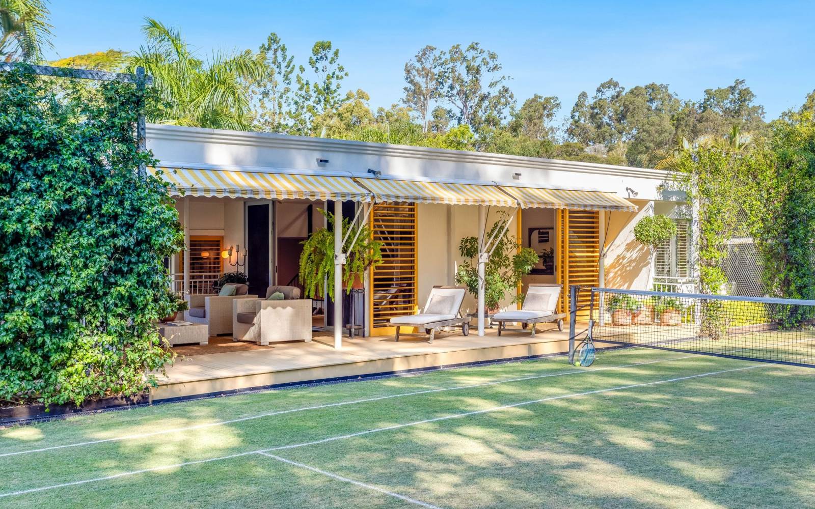 17 Gabwina Street, FIG TREE POCKET, QLD 4069 AUS