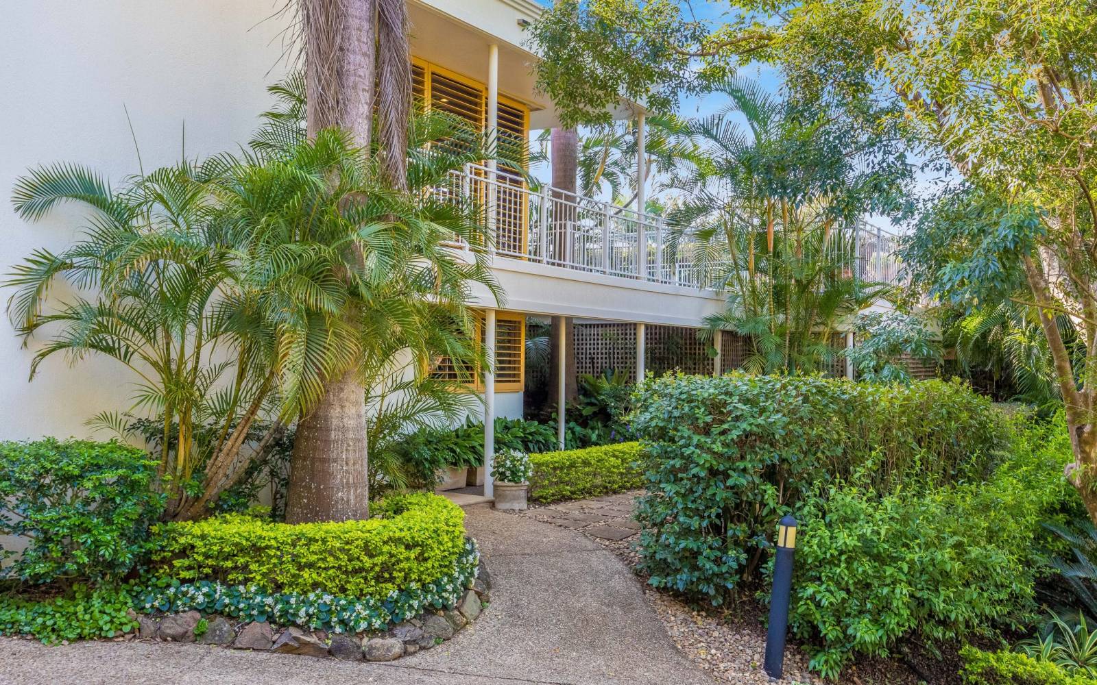 17 Gabwina Street, FIG TREE POCKET, QLD 4069 AUS