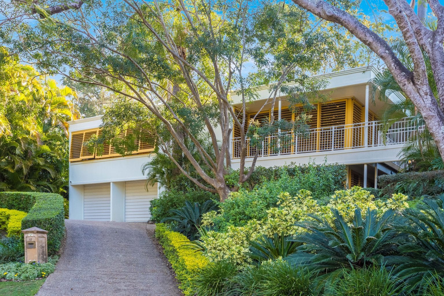17 Gabwina Street, FIG TREE POCKET, QLD 4069 AUS