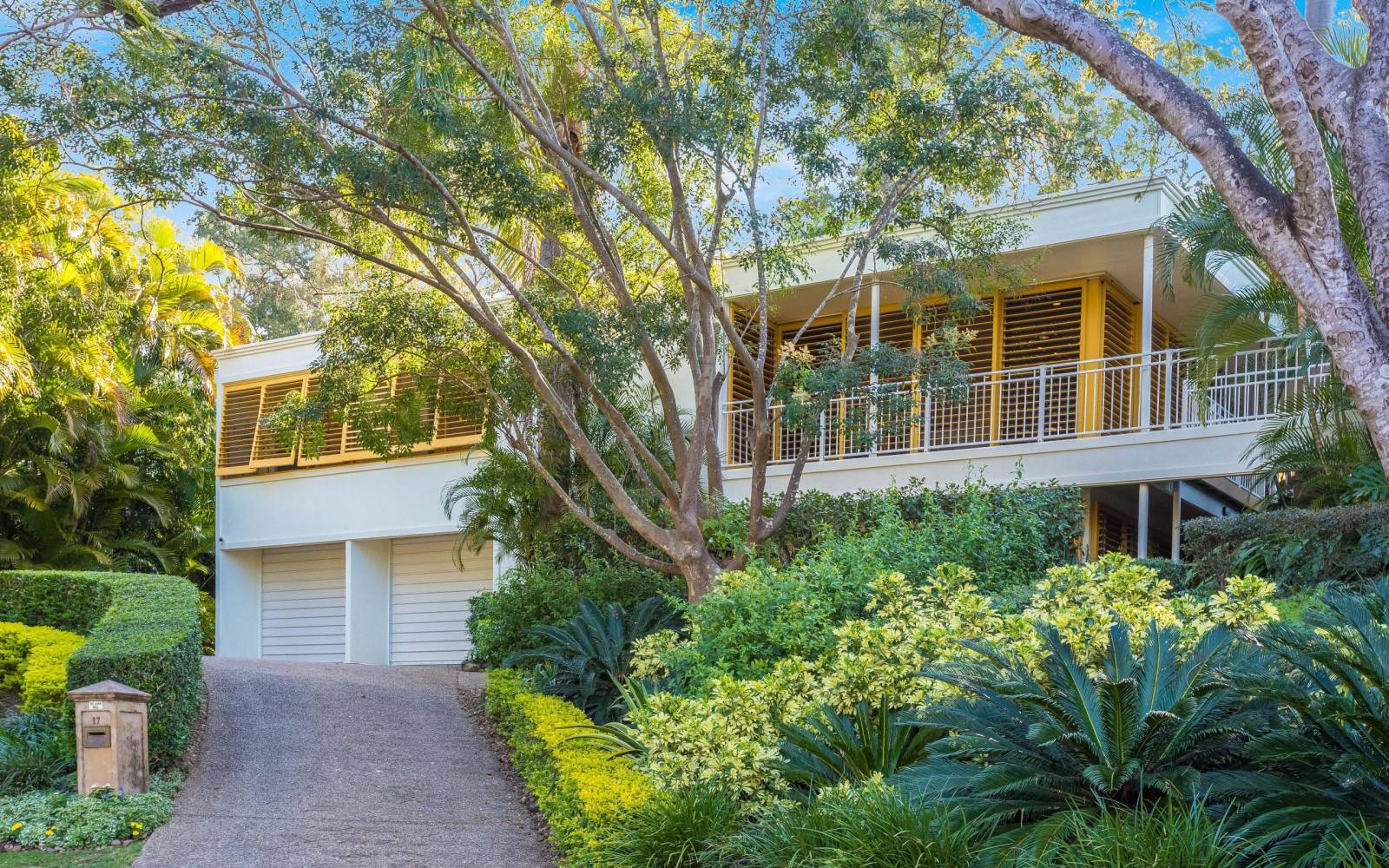 17 Gabwina Street, FIG TREE POCKET, QLD 4069 AUS