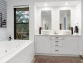 16 Ogle Place, PULLENVALE, QLD 4069 AUS