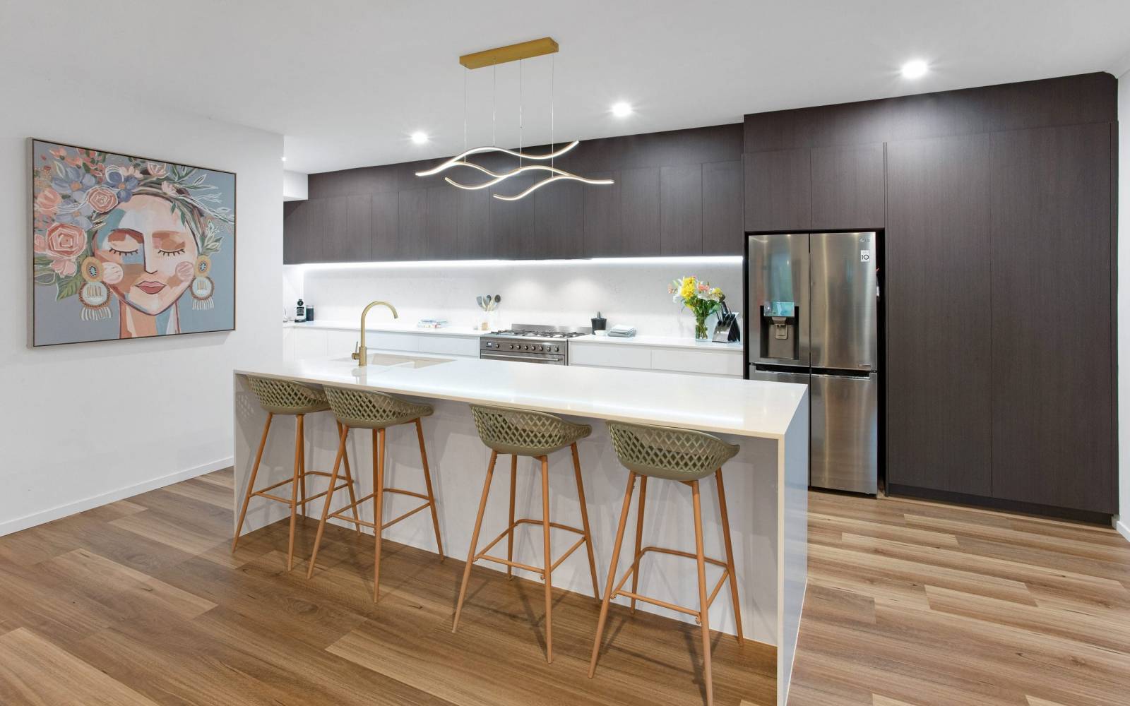 16 Ogle Place, PULLENVALE, QLD 4069 AUS