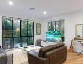 16 Ogle Place, PULLENVALE, QLD 4069 AUS