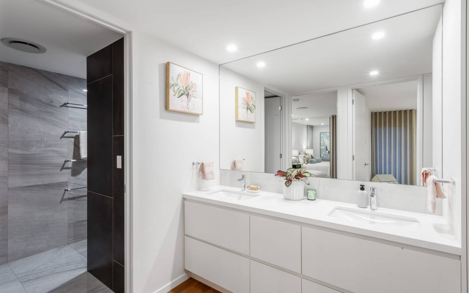 38 Riviere Place, KENMORE, QLD 4069 AUS