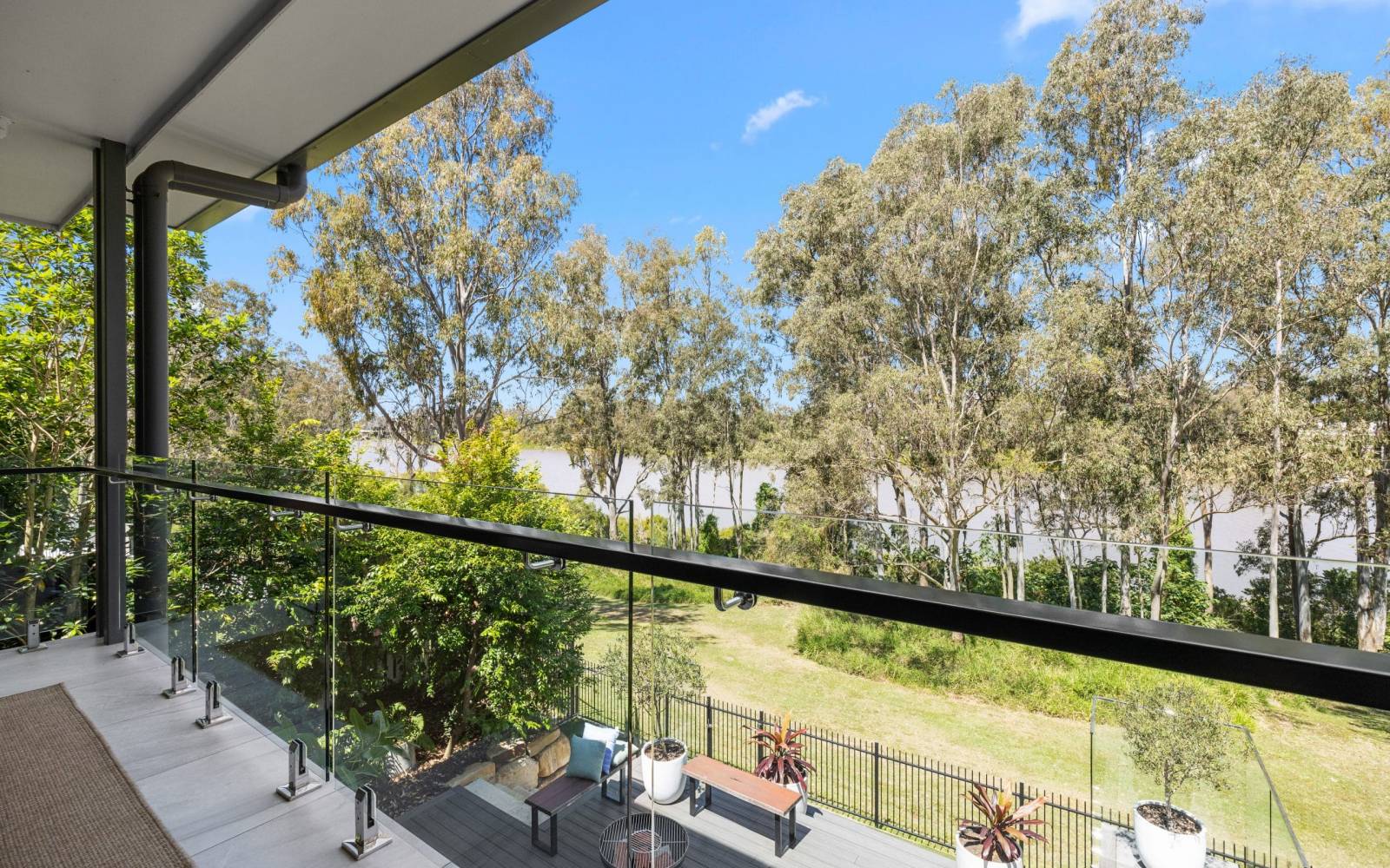 38 Riviere Place, KENMORE, QLD 4069 AUS