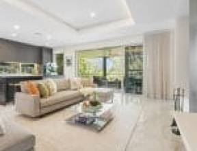 38 Riviere Place, KENMORE, QLD 4069 AUS