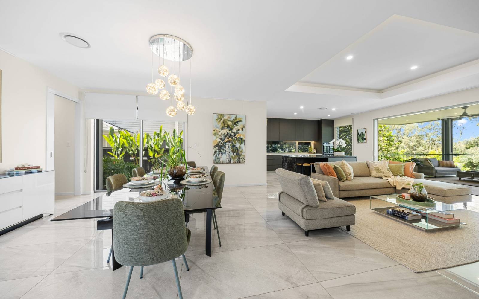 38 Riviere Place, KENMORE, QLD 4069 AUS