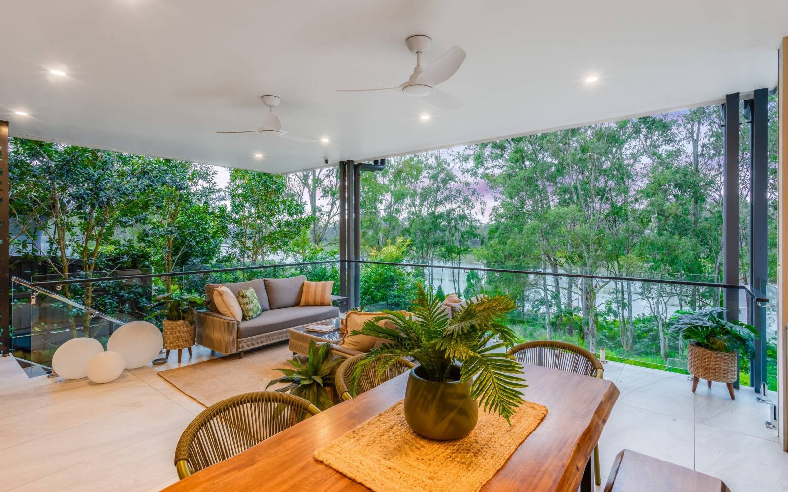 38 Riviere Place, KENMORE, QLD 4069 AUS