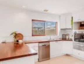 76 Twilight Street, KENMORE, QLD 4069 AUS