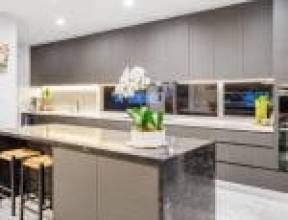 38 Riviere Place, KENMORE, QLD 4069 AUS