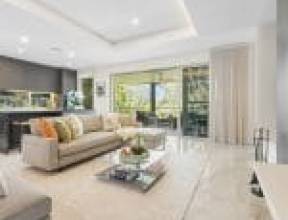 38 Riviere Place, KENMORE, QLD 4069 AUS