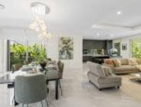 38 Riviere Place, KENMORE, QLD 4069 AUS