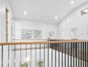 24 Bishop Street, ST LUCIA, QLD 4067 AUS