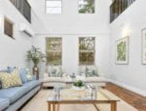 24 Bishop Street, ST LUCIA, QLD 4067 AUS