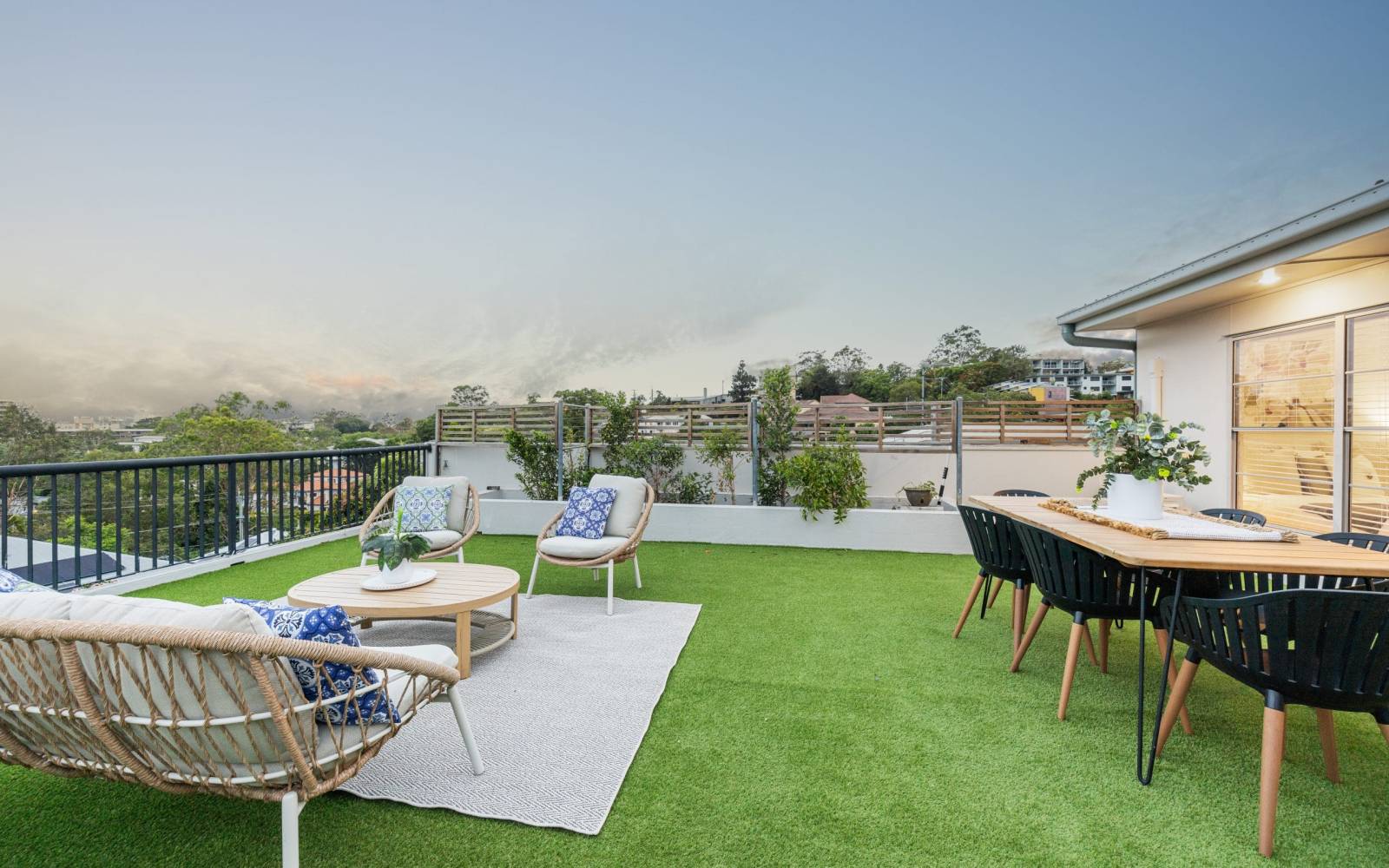 24 Bishop Street, ST LUCIA, QLD 4067 AUS