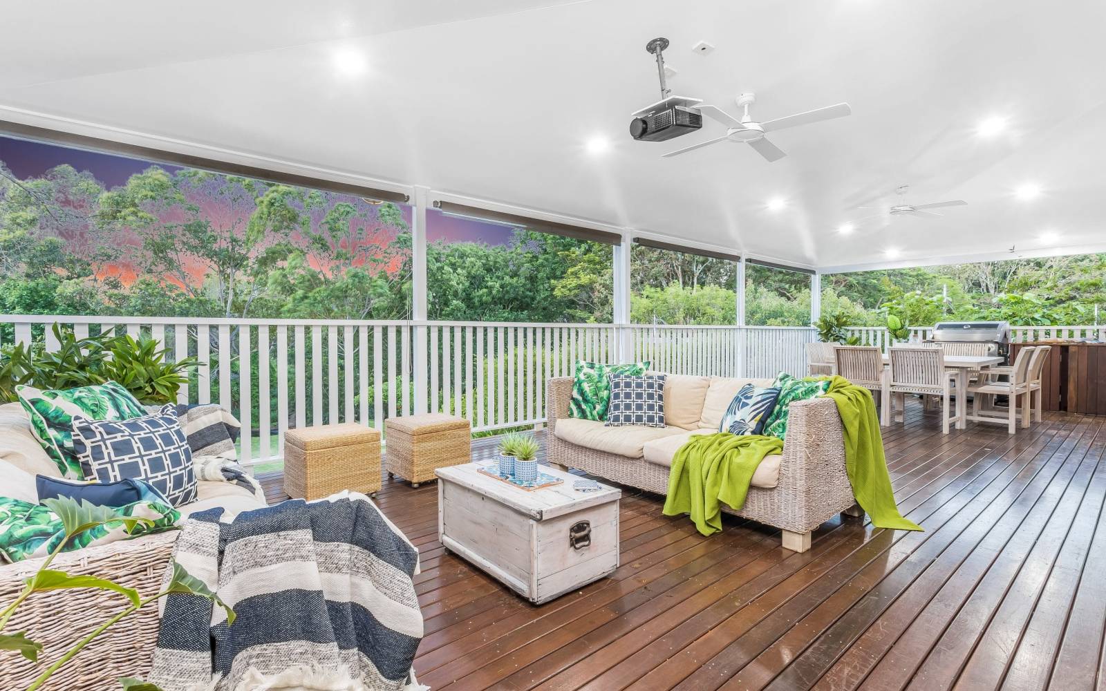 RED HILL, QLD 4059 AUS