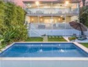 RED HILL, QLD 4059 AUS