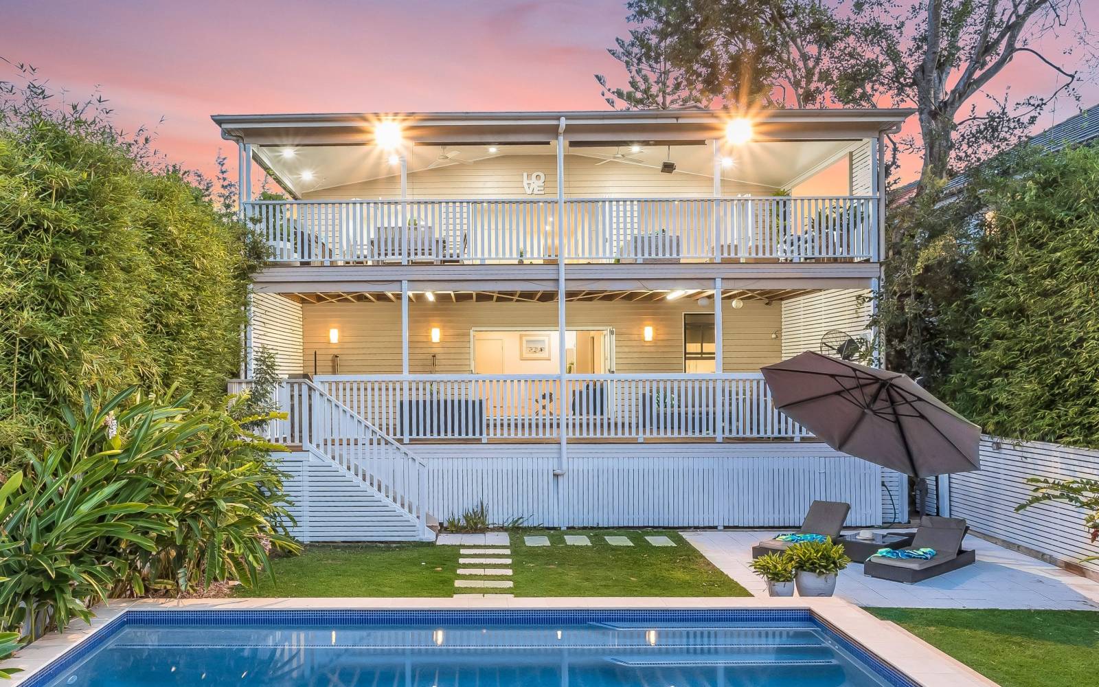 RED HILL, QLD 4059 AUS