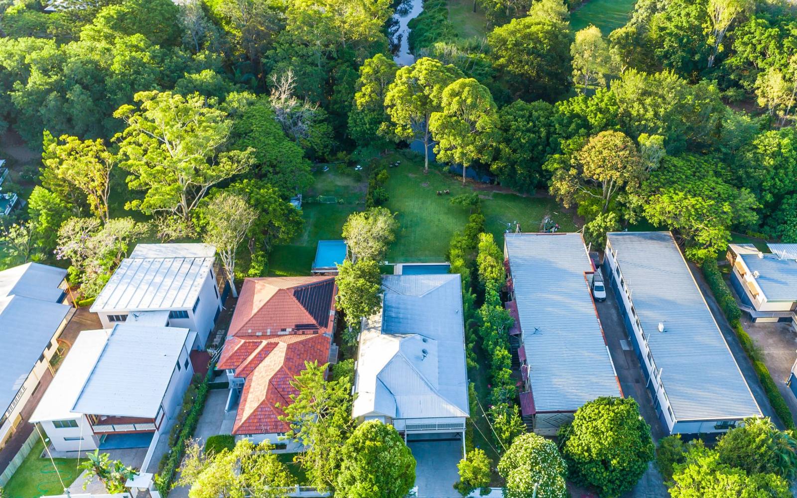 RED HILL, QLD 4059 AUS