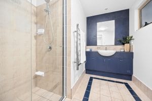 24 Bishop Street, ST LUCIA, QLD 4067 AUS