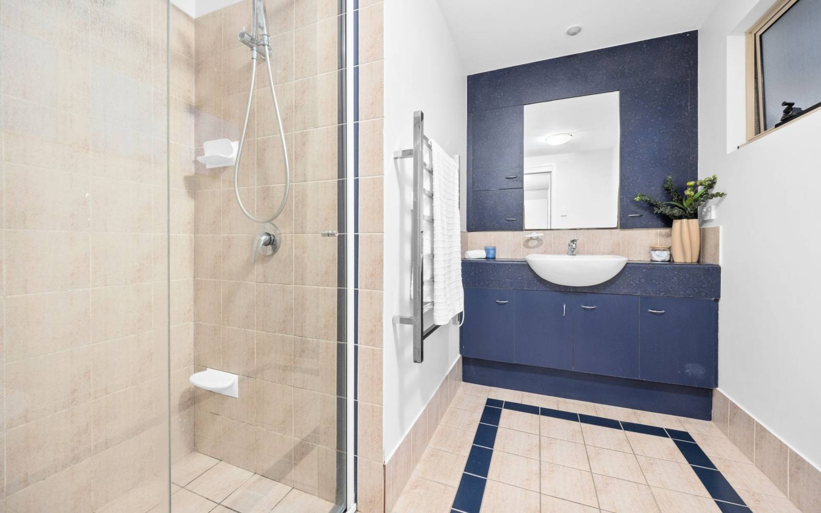 24 Bishop Street, ST LUCIA, QLD 4067 AUS