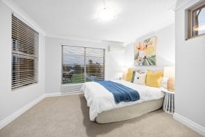 24 Bishop Street, ST LUCIA, QLD 4067 AUS