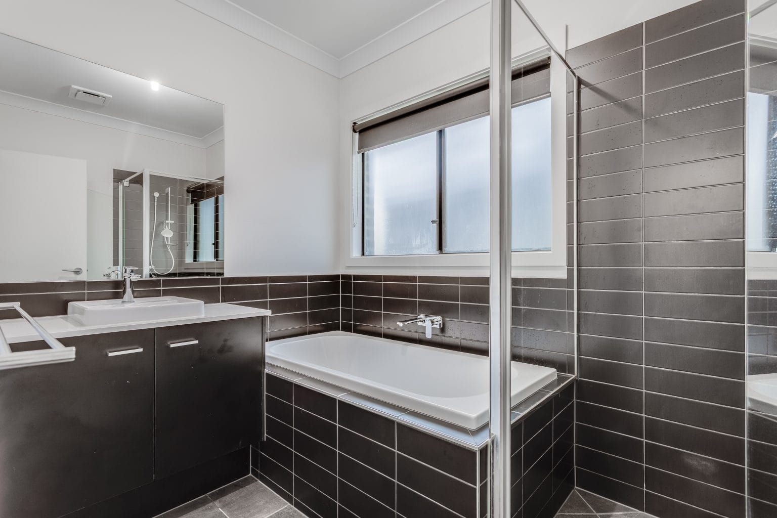 5 Leaf Street, GREENBANK, QLD 4124 AUS