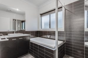 5 Leaf Street, GREENBANK, QLD 4124 AUS