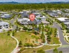 5 Leaf Street, GREENBANK, QLD 4124 AUS