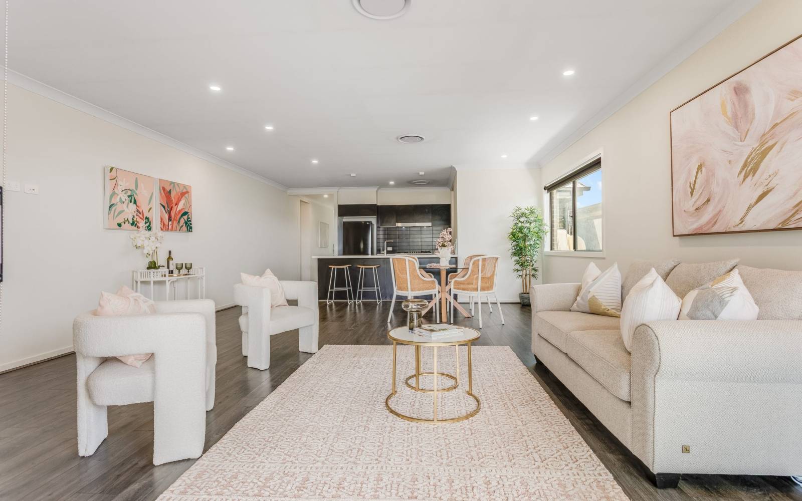 5 Leaf Street, GREENBANK, QLD 4124 AUS