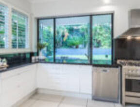 86 Arthur Terrace, RED HILL, QLD 4059 AUS