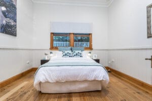 86 Arthur Terrace, RED HILL, QLD 4059 AUS